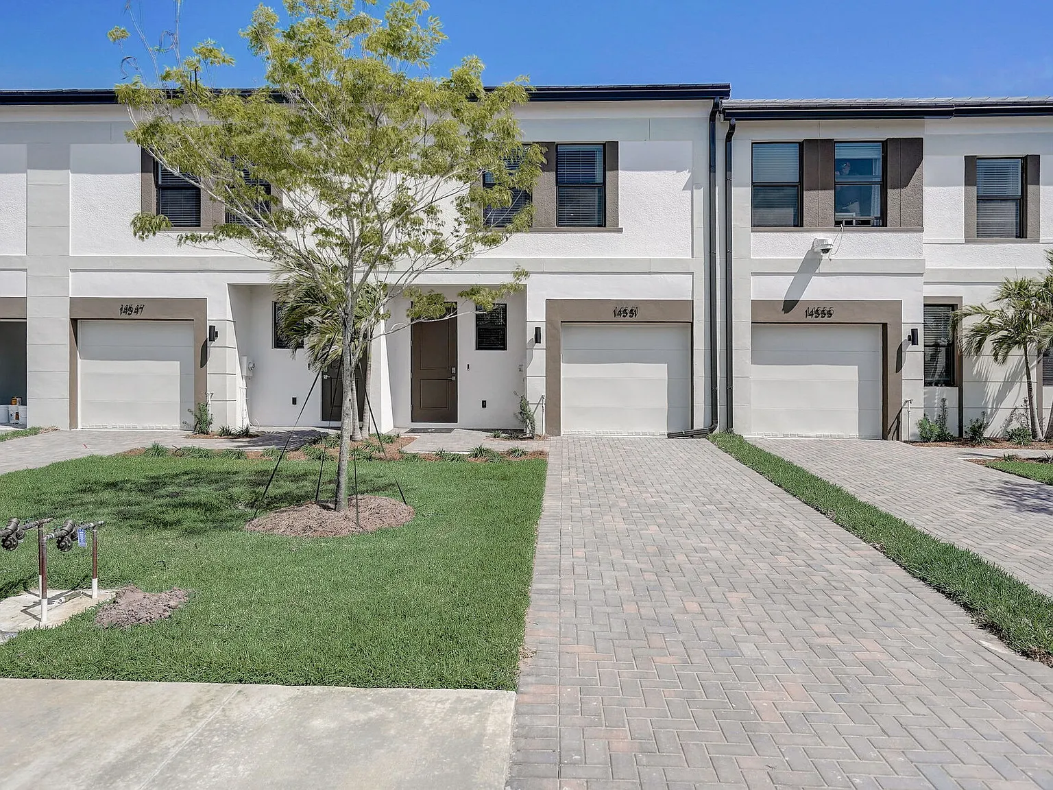 Stellar at Masters Avenue — Photo 2