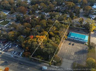 534 Middle Country Rd, Selden, NY 11784