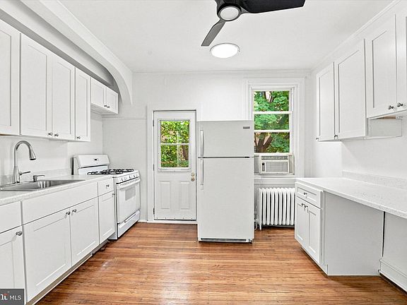 4th image of 1 W Athens Ave APT D