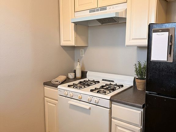 4th image of 21718 Elaine Ave #21718