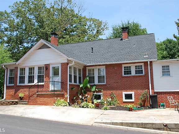 2nd image of 1272 Park Hill Dr