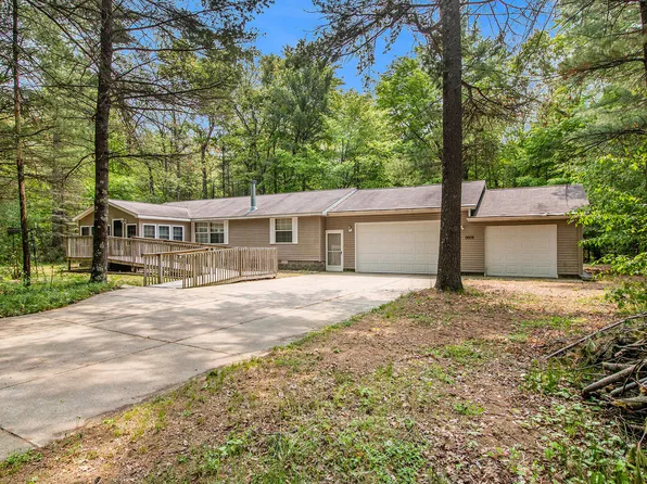 6606 E Hill St, Newaygo, MI 49337