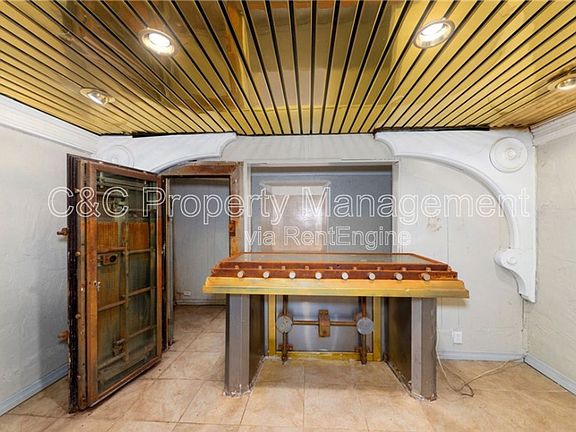 5th image of 876 W Avenue L