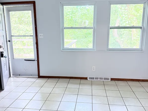 1634 Merrill Ave, Akron, OH 44306