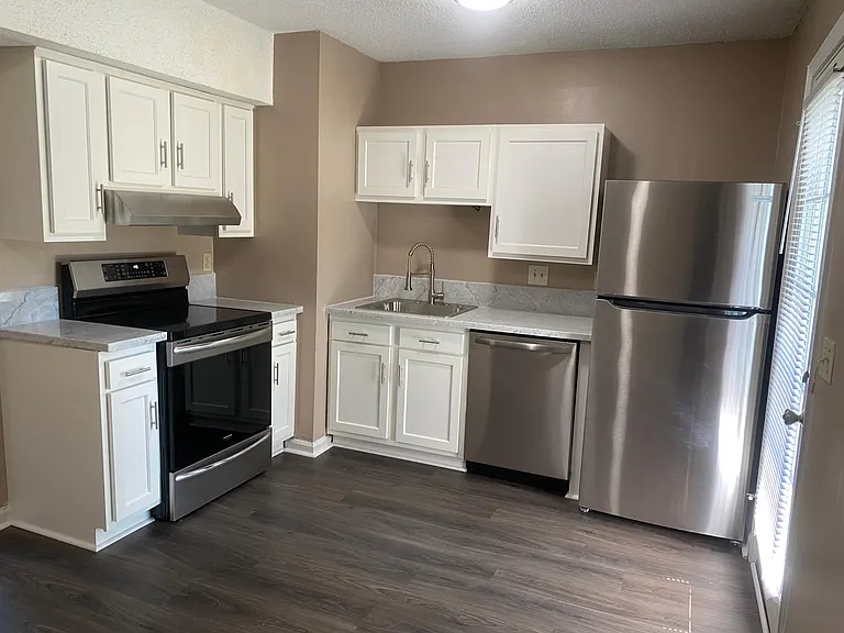 6401 Clifton St #C — Photo 16