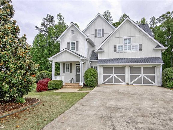 3rd image of 212 Wooded Glen Ln