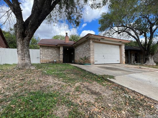 11335 Fish Spgs Dr, San Antonio, TX 78245