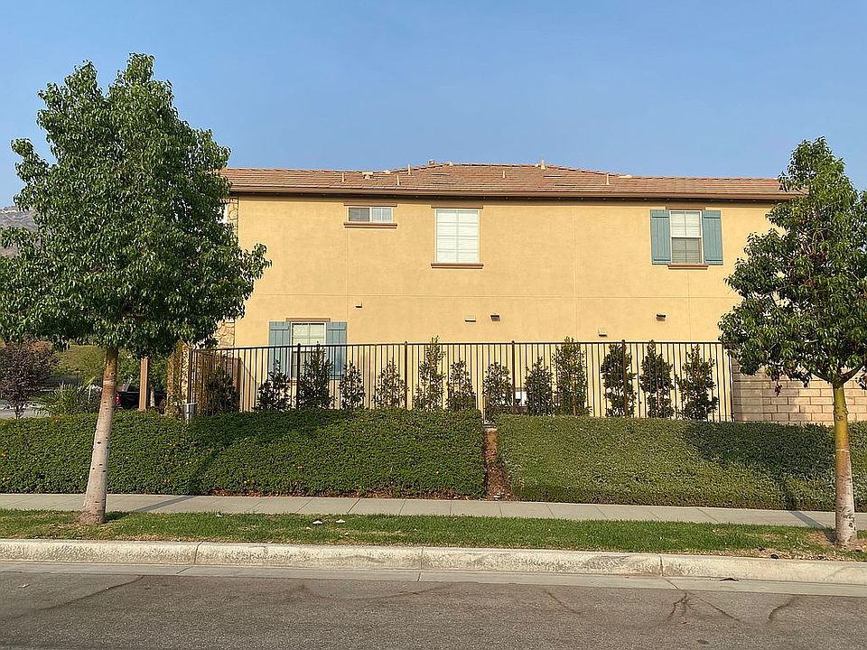 2nd image of 1360 Pampas Ct