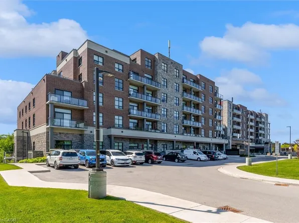3290 New St #113, Burlington, ON L7N 1M8