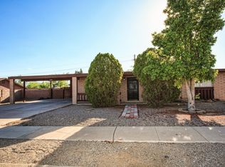 6749 N Starshine Dr, Tucson, AZ 85741