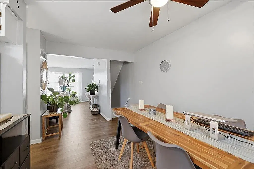 2000 SW 9 St, unit b — Photo 4
