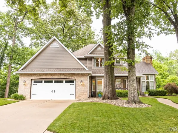 213 Woodland Ct, O Fallon, IL 62269