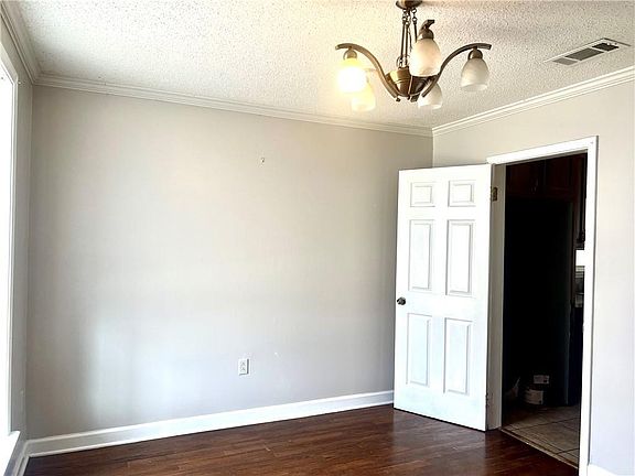 3rd image of 4934 Strasbourg Pl