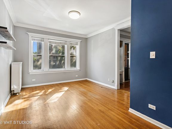 5th image of 2542 W Leland Ave #1