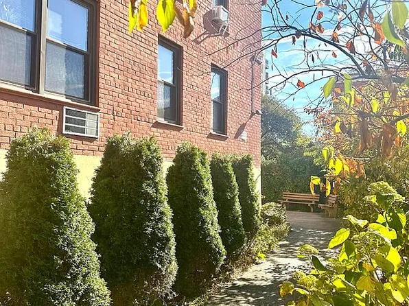 2330 Voorhies Ave APT 1C, Brooklyn, NY 11235