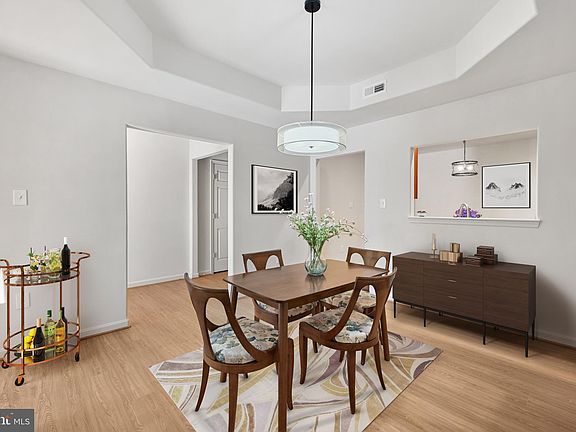 2nd image of 4316 Turriff Ln
