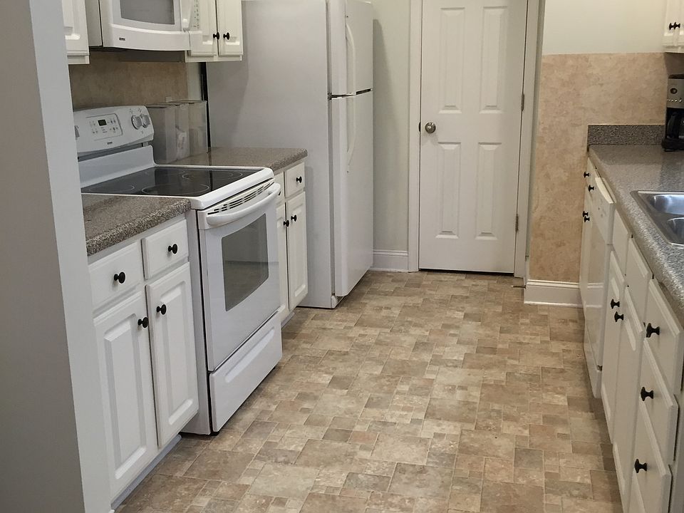 1st image of 205 Capital St Unit 2