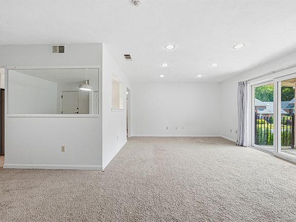2nd image of 5 April Ln APT 33