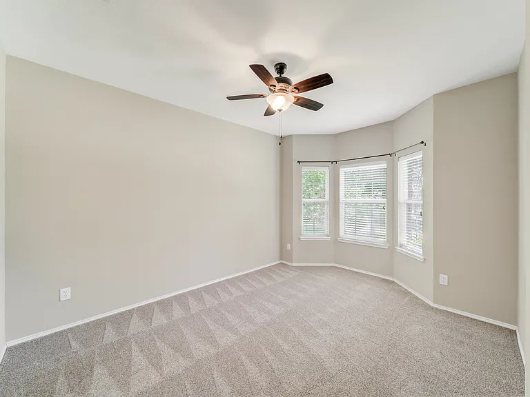 8162 Robertson Dr — Photo 23