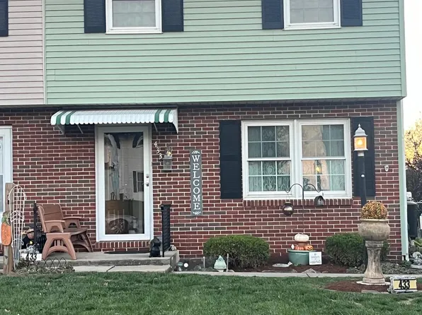 433 S Plum St, Mount Joy, PA 17552