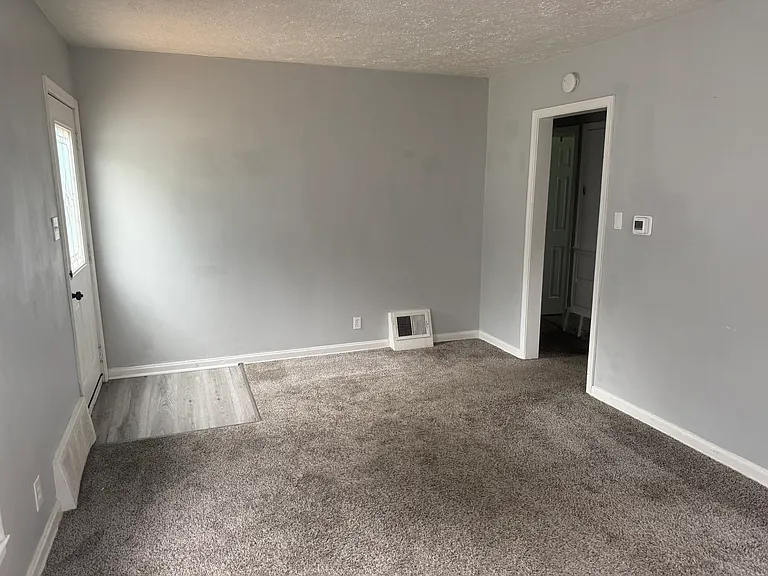 834 Sarcee Ave — Photo 8