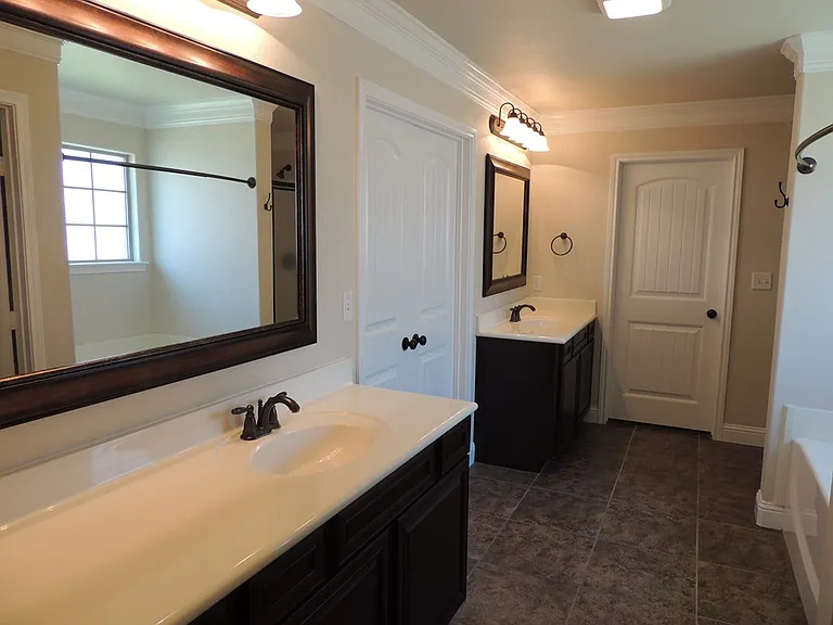 5706 Champions Dr — Photo 25