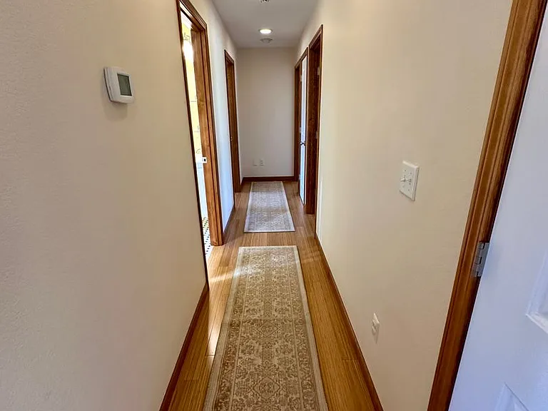 6425 Coopers Hawk Rd — Photo 18