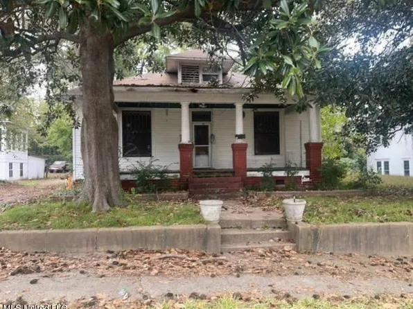 925 Bowmar Ave, Vicksburg, MS 39180