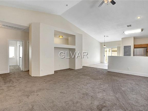 5th image of 725 Cowboy Cross Ave