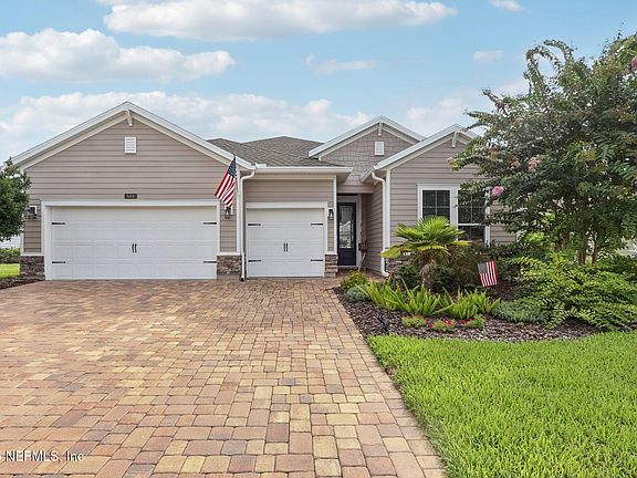 3rd image of 581 GLORIETA Drive