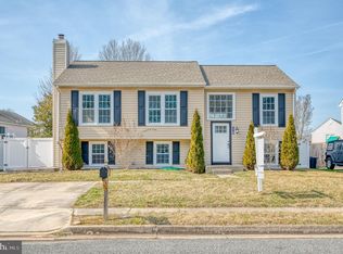 16 Maxa Ct, Middle River, MD 21220