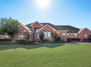 109 Mosley Rd, Ennis, TX 75119