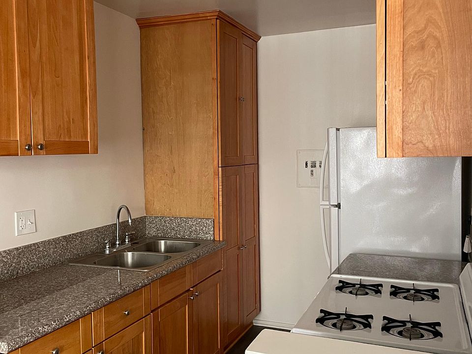 1st image of 3731 Mentone Ave #5