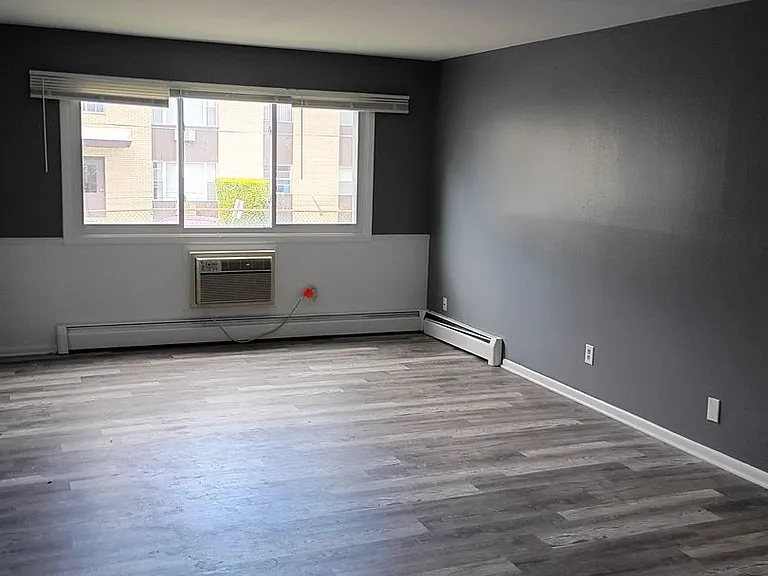 Sation Hills Apartments in Kenosha, WI — Photo 6