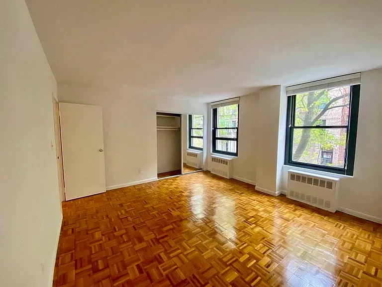 232 E 12th St #2C — Photo 6