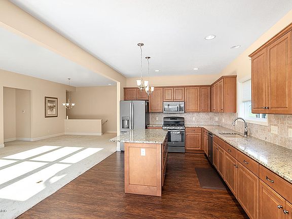4th image of 3016 Woodridge Cir NE #11