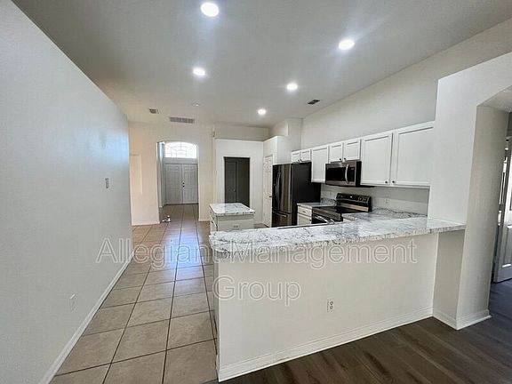 4th image of 3038 Eagle Crossing Dr
