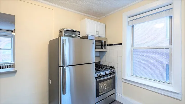 Rented by Sterling Holdings | media 22