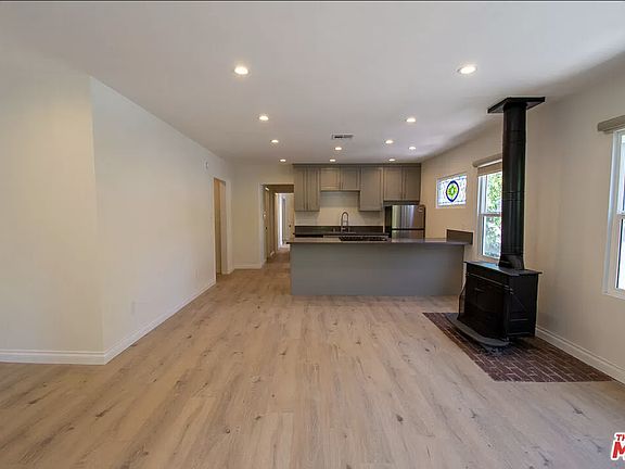 4th image of 1127-1135.5 N Vista St #1135