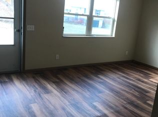 2211 Roma Ln, Saint Joseph, MO 64505