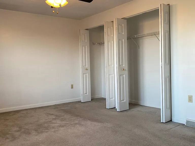 110 Court Side Ln #310 — Photo 28