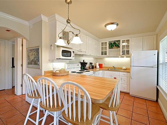 5th image of 1325 Gulf Dr N #229