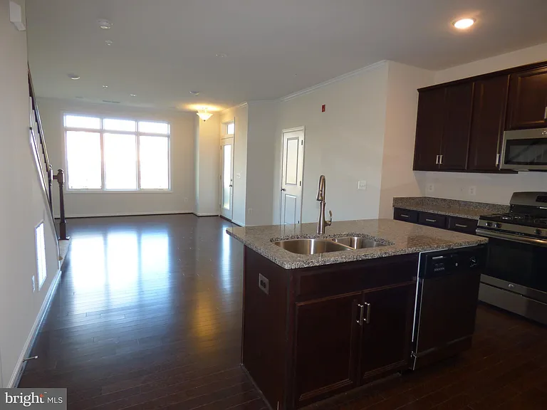 1428 Ribbon Limestone Ter SE #108 — Photo 15
