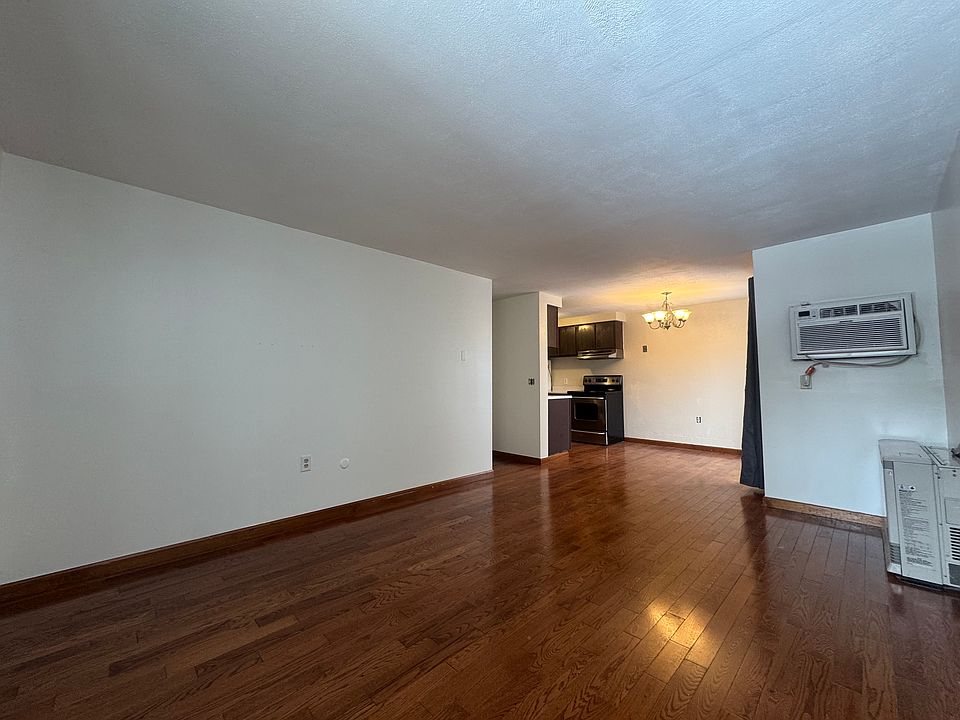 1st image of 126 Watertree Dr Unit 126
