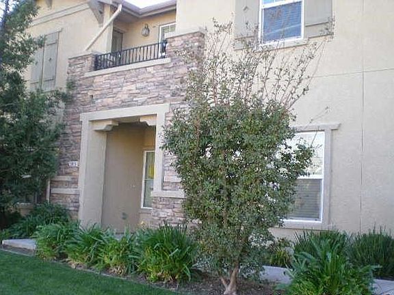 2nd image of 3301 N Park Dr Unit 3916