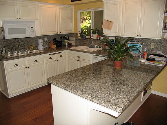 3rd image of 304 Montebello Ave
