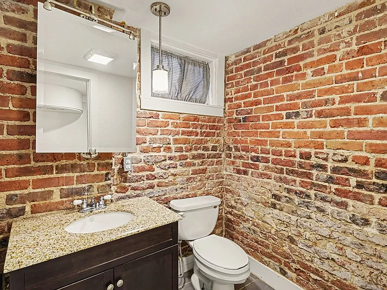 1301 S Lincoln St — Photo 24