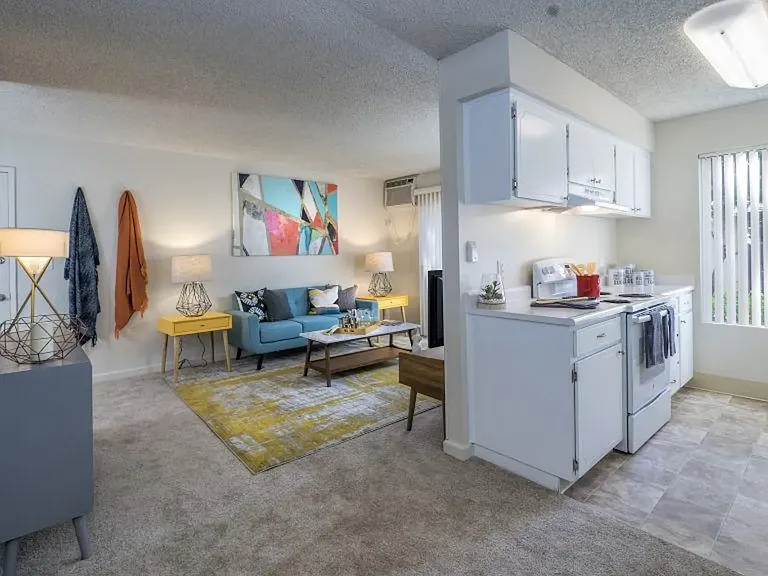 Oakwood Apartments — Photo 12