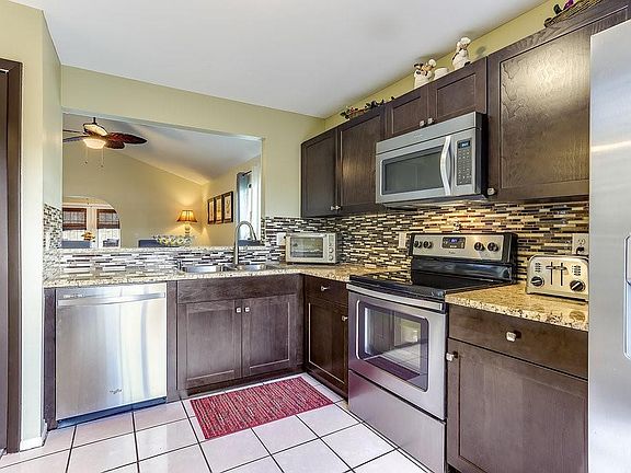 5th image of 316 Oceanside Ct