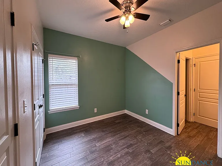 306 Ohio Pl — Photo 26